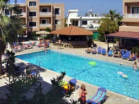 Damon Hotel Apts 4